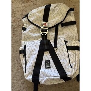 CHROME                    TENSILE RUCKPACK white